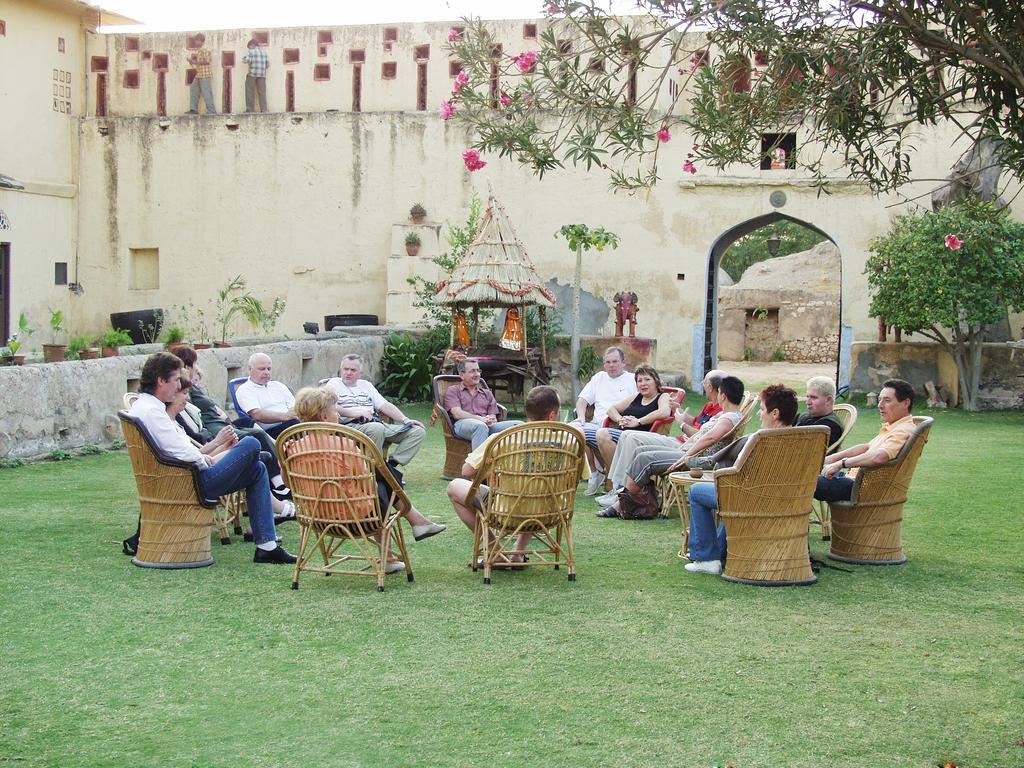 Pachewar Garh Fort Buitenkant foto