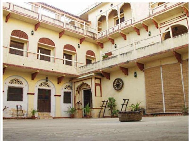 Pachewar Garh Fort Buitenkant foto